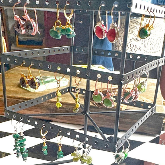 Malachite gold long dangle earrings/ creativity heart chakra/ minimalist - Picture 3 of 8